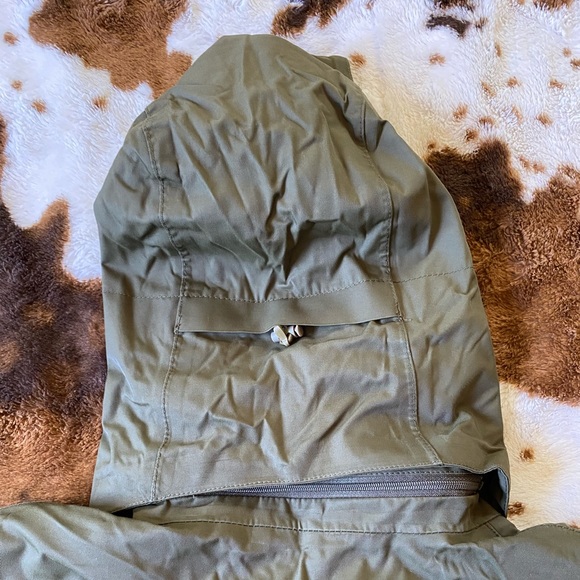 Helly Hansen Green Winter Jacket - Picture 3 of 11